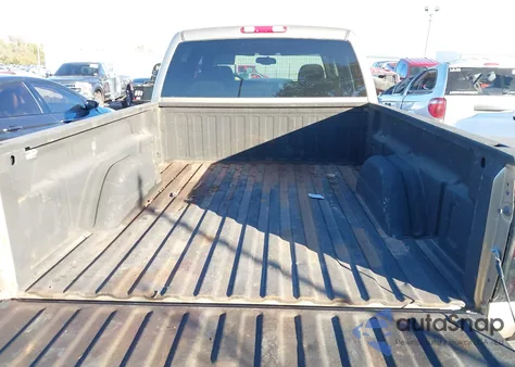 2005 Chevrolet Silverado 1500 Ls z USA, uszkodzony, nr VIN 2GCEC13T551318734